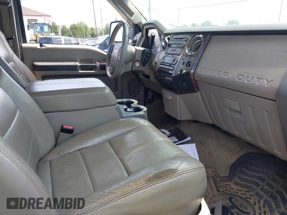 2008 Ford F-250 XL z VIN 1FTSX21R08EC85973, wystawiony jako IAAI lot #42645742 z przebiegiem 191 801 mil mil oraz . Historia ofert i sprzedaży dostępna na DreamBid. Obrazek 5.