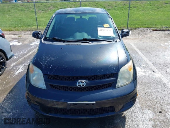 2006 Scion xA with VIN JTKKT624760153415, listed as a IAAI auction lot 41962173 with 118,070 mi miles. Bid and sale history available at carsss.com. Image 12.