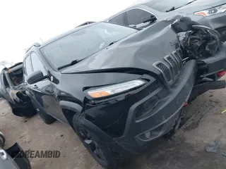 2018 Jeep Cherokee Trailhawk with VIN 1C4PJMBB6JD532865, listed as a IAAI auction lot 41362362 with 98,951 mi miles. Bid and sale history available at carsss.com. Image 1.