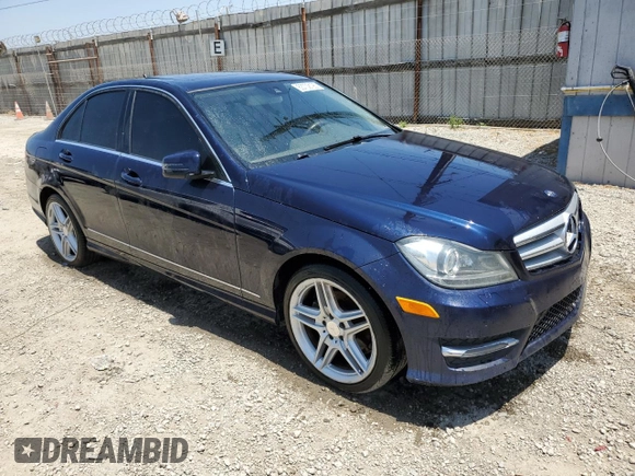 2013 Mercedes-Benz C 250 Sport с VIN WDDGF4HB7DA856850, выставлен на аукционе Copart как лот 63709195 с пробегом 196 091 миль миль и Чистый • Clean title. История ставок и продаж доступна на DreamBid. Изображение 4.