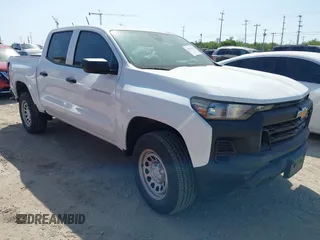 2024 Chevrolet Colorado 2WD Work Truck z VIN 1GCGSBEC7R1207645, wystawiony jako IAAI lot #42542532 z przebiegiem 10 119 mil mil oraz . Historia ofert i sprzedaży dostępna na DreamBid. Obrazek 1.