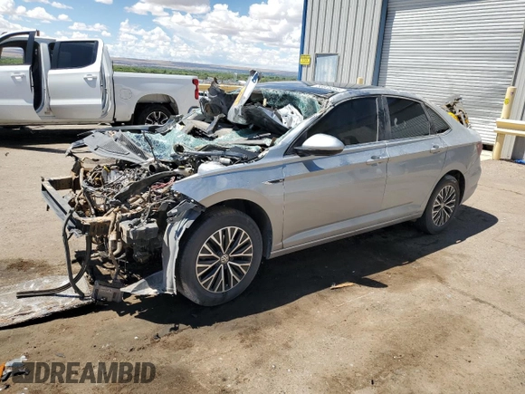 2019 Volkswagen Jetta SEL z VIN 3VWEB7BU3KM198823, wystawiony jako Copart lot #55928385 z przebiegiem Nie podano mil oraz Szkoda całkowita • Salvage title. Historia ofert i sprzedaży dostępna na DreamBid. Obrazek 1.