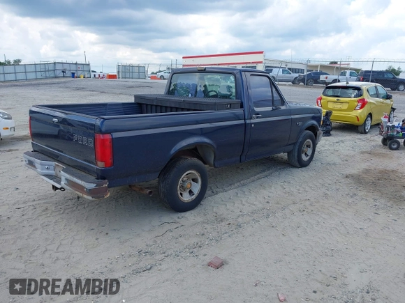 1993 Ford F-150 with VIN 1FTDF15Y1PNB24389, listed as a IAAI auction lot 42636424 with 271,789 mi miles and . Bid and sale history available at DreamBid. Image 4.