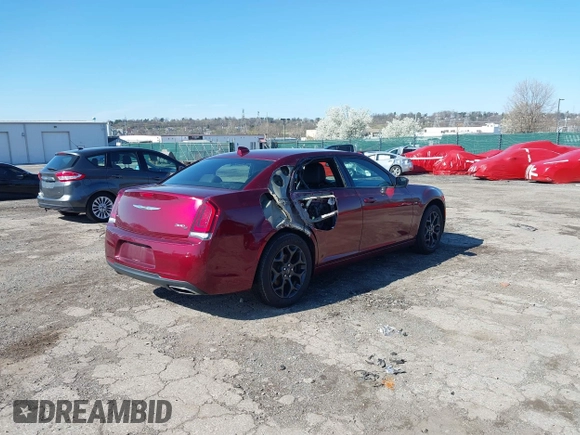 2019 Chrysler 300 with VIN 2C3CCAGG0KH586117, listed as a IAAI auction lot 41923456 with 86,174 mi miles. Bid and sale history available at carsss.com. Image 4.