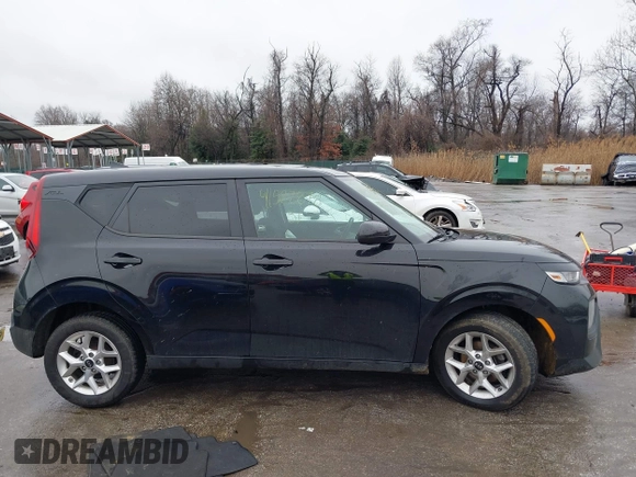 2020 Kia Soul S with VIN KNDJ23AU6L7121354, listed as a IAAI auction lot 41522878 with 79,136 mi miles. Bid and sale history available at carsss.com. Image 12.