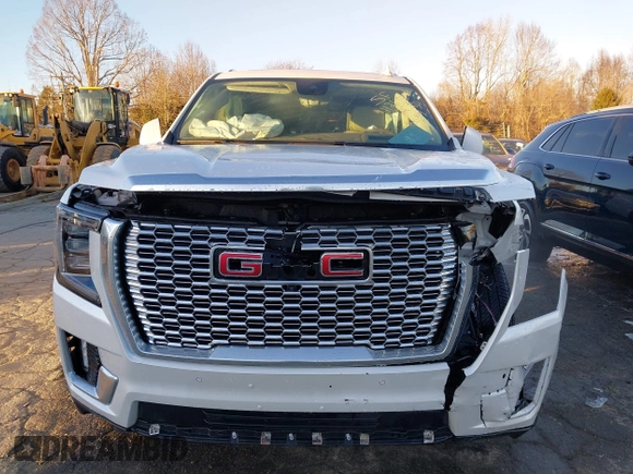 2024 GMC Yukon Denali with VIN 1GKS2DKL2RR179219, listed as a IAAI auction lot 41218126 with 16,031 mi miles. Bid and sale history available at carsss.com. Image 12.