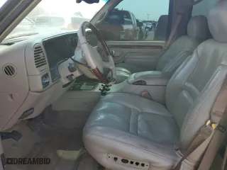 2000 Cadillac Escalade with VIN 1GYEK63R2YR210601, listed as a Copart auction lot 64108944 with 186,964 mi miles and Salvage Title. Bid and sale history available at carsss.com. Image 7.