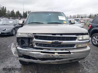 2001 Chevrolet Tahoe LS with VIN 1GNEK13TX1J213942, listed as a IAAI auction lot 41568563 with 130,647 mi miles. Bid and sale history available at carsss.com. Image 12.