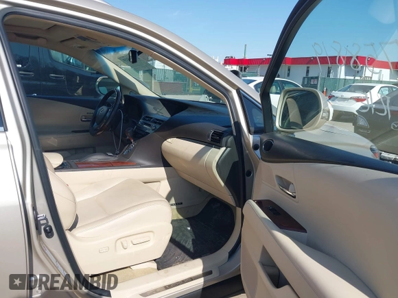 2014 Lexus RX 350 with VIN JTJBK1BA2E2039891, listed as a IAAI auction lot 41758819 with 139,776 mi miles and . Bid and sale history available at DreamBid. Image 5.