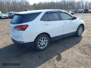 2022 Chevrolet Equinox LS with VIN 3GNAXSEV6NS219973, listed as a IAAI auction lot 41646434 with 22,266 mi miles. Bid and sale history available at carsss.com. Image 4.