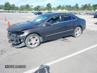 2010 Volkswagen CC Lux Plus with VIN WVWHN7AN1AE542428, listed as a IAAI auction lot 40251462 with 136,899 mi miles. Bid and sale history available at carsss.com. Image 2.