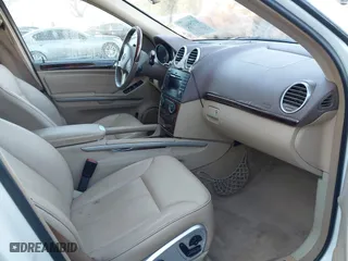2011 Mercedes-Benz GL-Class GL 450 with VIN 4JGBF7BE1BA641658, listed as a IAAI auction lot 41756641 with 148,474 mi miles. Bid and sale history available at carsss.com. Image 5.