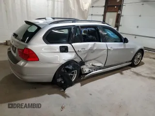 2010 BMW 3 Series 328i с VIN WBAUT9C58AA191325, выставлен на аукционе Copart как лот 79622714 с пробегом 109 411 миль миль и Списание • Salvage title. История ставок и продаж доступна на DreamBid. Изображение 3.