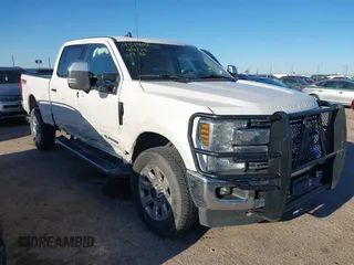 2019 Ford F-250 XL z VIN 1FT7W2BT1KEG39753, wystawiony jako IAAI lot #42051404 z przebiegiem 137 587 mil mil oraz . Historia ofert i sprzedaży dostępna na DreamBid. Obrazek 1.