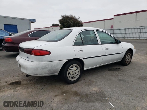 1999 Ford Escort LX z VIN 1FAFP10P7XW221648, wystawiony jako Copart lot #71844334 z przebiegiem 140 899 mil mil oraz Szkody całkowita. Historia ofert i sprzedaży dostępna na DreamBid. Obrazek 3.