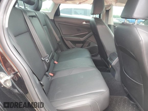 2020 Volkswagen Jetta S z VIN 3VWCB7BU5LM057812, wystawiony jako Copart lot #56272775 z przebiegiem 53 039 mil mil oraz Nie do naprawy • Non repairable. Historia ofert i sprzedaży dostępna na DreamBid. Obrazek 10.