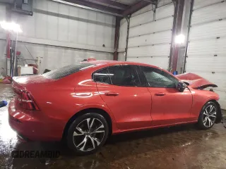 2019 Volvo S60 R-Design with VIN 7JRA22TM3KG007058, listed as a Copart auction lot 42963715 with 0 mi miles and Salvage Title. Bid and sale history available at carsss.com. Image 3.