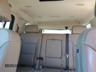 2017 Chevrolet Tahoe LT z VIN 1GNSKBKC5HR330558, wystawiony jako Copart lot #54977925 z przebiegiem 102 961 mil mil oraz Szkoda całkowita • Salvage title. Historia ofert i sprzedaży dostępna na DreamBid. Obrazek 10.