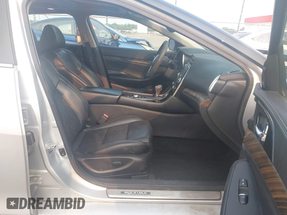 2018 Nissan Maxima SV z VIN 1N4AA6AP1JC366927, wystawiony jako IAAI lot #42394242 z przebiegiem 89 093 mil mil oraz . Historia ofert i sprzedaży dostępna na DreamBid. Obrazek 5.