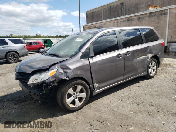 2019 Toyota Sienna L with VIN 5TDZZ3DC8KS006907, listed as a Copart auction lot 70310274 with 73,234 mi miles and Salvage Title. Bid and sale history available at carsss.com. Image 1.