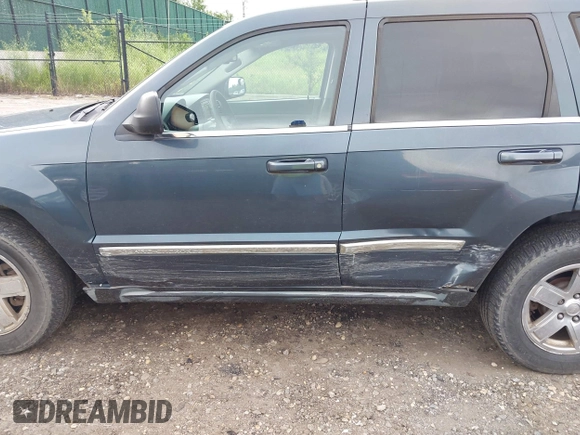 2007 Jeep Grand Cherokee Limited with VIN 1J8HR582X7C698632, listed as a IAAI auction lot 42723513 with 206,039 mi miles and . Bid and sale history available at DreamBid. Image 13.