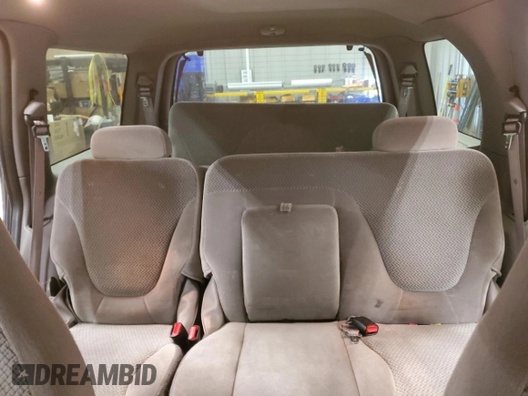 2000 Ford Expedition XLT with VIN 1FMPU16LXYLB28407, listed as a Copart auction lot 44970675 with 197,690 mi miles and Clean Title. Bid and sale history available at DreamBid. Image 10.