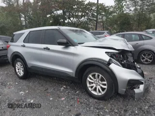 2021 Ford Explorer with VIN 1FMSK8BB3MGC33945, listed as a IAAI auction lot 40439523 with 24,922 mi miles. Bid and sale history available at carsss.com. Image 13.