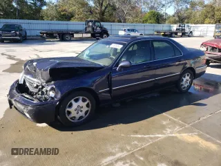 2000 Acura RL with VIN JH4KA9658YC005176, listed as a Copart auction lot 81648084 with 175,387 mi miles and Salvage Title. Bid and sale history available at carsss.com. Image 1.