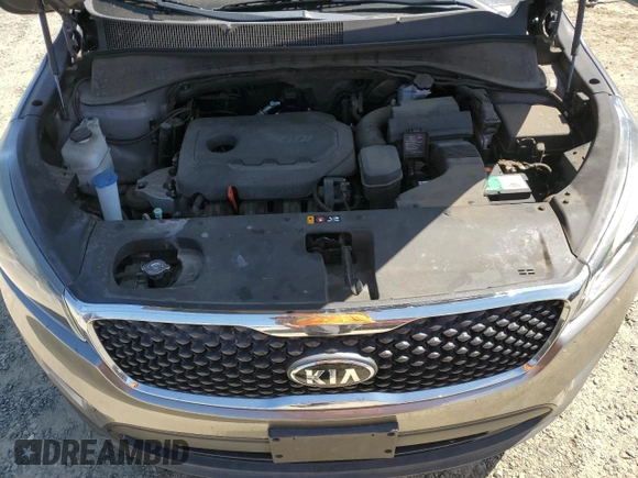 2017 Kia Sorento LX z VIN 5XYPGDA30HG272967, wystawiony jako Copart lot #61288475 z przebiegiem 74 770 mil mil oraz Czysty tytuł • Clean title. Historia ofert i sprzedaży dostępna na DreamBid. Obrazek 12.