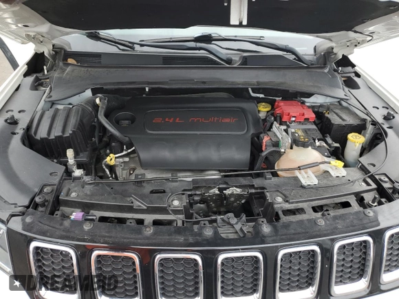 2019 Jeep Compass Latitude with VIN 3C4NJCBB3KT699410, listed as a Copart auction lot 59721025 with 44,506 mi miles and Non repairable. Bid and sale history available at DreamBid. Image 12.