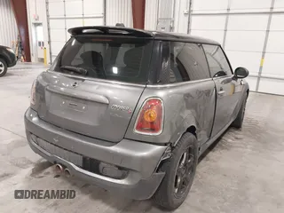 2008 MINI Hardtop S with VIN WMWMF73568TT87094, listed as a IAAI auction lot 42382863 with 114,764 mi miles and . Bid and sale history available at DreamBid. Image 4.