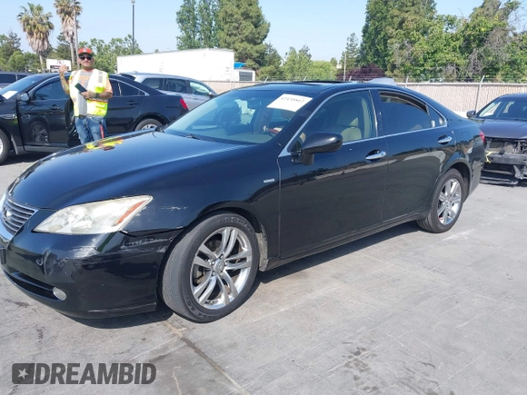 2008 Lexus ES 330 z VIN JTHBJ46G682232845, wystawiony jako IAAI lot #42430862 z przebiegiem 211 364 mil mil oraz . Historia ofert i sprzedaży dostępna na DreamBid. Obrazek 2.