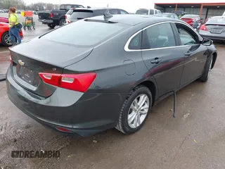 2018 Chevrolet Malibu LT with VIN 1G1ZD5ST2JF132801, listed as a IAAI auction lot 41887978 with 137,269 mi miles and . Bid and sale history available at carsss.com. Image 4.