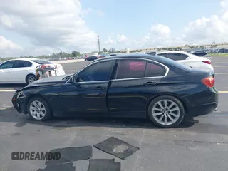 2013 BMW 3 Series 328i xDrive with VIN WBA3B3C59DJ810112, listed as a IAAI auction lot 42457122 with 117,568 mi miles and . Bid and sale history available at DreamBid. Image 14.