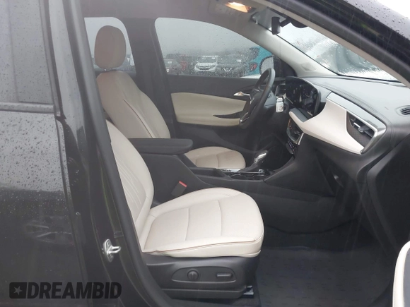 2024 Buick Encore GX Avenir с VIN KL4AMGSL2RB030038, выставлен на аукционе IAAI как лот 41425381 с пробегом 4 441 миль миль и . История ставок и продаж доступна на DreamBid. Изображение 5.