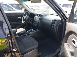 2019 Kia Soul z VIN KNDJN2A28K7688177, wystawiony jako IAAI lot #42153535 z przebiegiem 109 998 mil mil oraz . Historia ofert i sprzedaży dostępna na DreamBid. Obrazek 5.