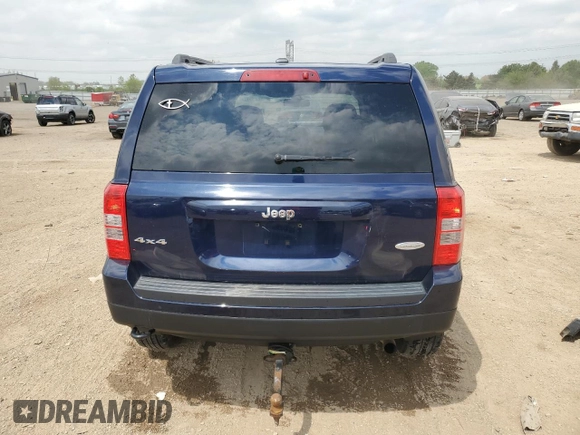 2015 Jeep Patriot Latitude with VIN 1C4NJRFB8FD366581, listed as a Copart auction lot 56221585 with 171,009 mi miles and Salvage title. Bid and sale history available at DreamBid. Image 6.