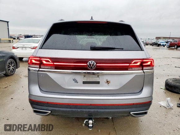 2024 Volkswagen Atlas SE z VIN 1V2DR2CA1RC527966, wystawiony jako Copart lot #55614245 z przebiegiem 38 734 mil mil oraz Szkoda całkowita • Salvage title. Historia ofert i sprzedaży dostępna na DreamBid. Obrazek 6.