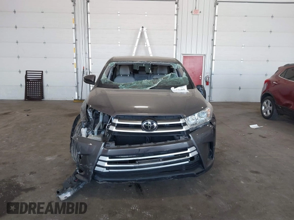 2017 Toyota Highlander LE with VIN 5TDBZRFH8HS386143, listed as a IAAI auction lot 42233604 with 44,507 mi miles and . Bid and sale history available at DreamBid. Image 11.