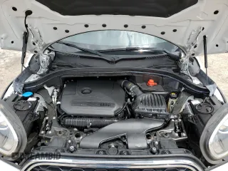 2020 MINI Countryman Cooper S with VIN WMZYW7C03L3M01924, listed as a Copart auction lot 70304324 with 47,776 mi miles and Salvage Title. Bid and sale history available at carsss.com. Image 12.