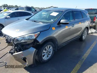 2019 Kia Sorento LX with VIN 5XYPG4A38KG544480, listed as a IAAI auction lot 41652573 with 94,434 mi miles. Bid and sale history available at carsss.com. Image 2.