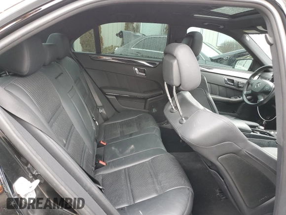 2010 Mercedes-Benz E 63 AMG z VIN WDDHF7HB8AA113602, wystawiony jako Copart lot #43761285 z przebiegiem 115 128 mil mil oraz Nie do naprawy • Non repairable. Historia ofert i sprzedaży dostępna na DreamBid. Obrazek 10.