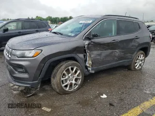 2022 Jeep Compass Latitude Lux with VIN 3C4NJDFB4NT170410, listed as a Copart auction lot 57294025 with 30,776 mi miles and Salvage title. Bid and sale history available at DreamBid. Image 1.