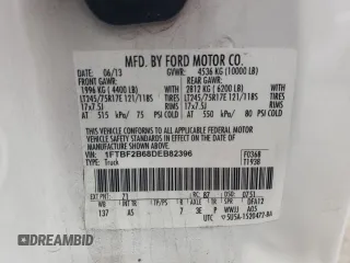 2013 Ford F-250 XL z VIN 1FTBF2B68DEB82396, wystawiony jako Copart lot #52378355 z przebiegiem 91 282 mil mil oraz Czysty tytuł • Clean title. Historia ofert i sprzedaży dostępna na DreamBid. Obrazek 13.