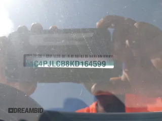 2019 Jeep Cherokee Latitude с VIN 1C4PJLCB8KD164599, выставлен на аукционе IAAI как лот 42436062 с пробегом 116 715 миль миль и . История ставок и продаж доступна на DreamBid. Изображение 9.