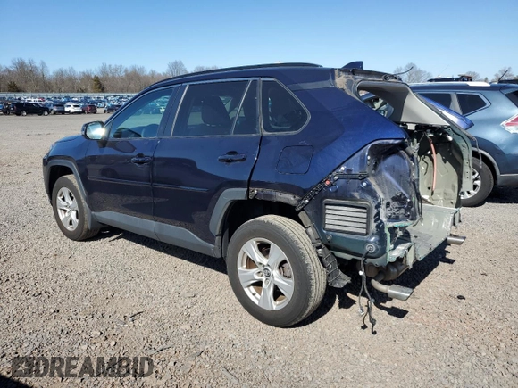 2019 Toyota RAV4 XLE with VIN 2T3P1RFV8KW059704, listed as a Copart auction lot 51497375 with 35,631 mi miles and Salvage Title. Bid and sale history available at carsss.com. Image 2.