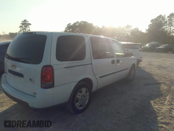 2008 Chevrolet Uplander LS with VIN 1GNDV23W98D130546, listed as a IAAI auction lot 41666342 with 186,601 mi miles. Bid and sale history available at carsss.com. Image 4.