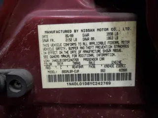 2000 Nissan Altima XE with VIN 1N4DL01D8YC242769, listed as a Copart auction lot 70635434 with 172,604 mi miles and Salvage Title. Bid and sale history available at carsss.com. Image 13.