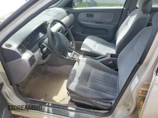 1996 Nissan Sentra XE z VIN 3N1AB41DXTL004753, wystawiony jako Copart lot #47585125 z przebiegiem 239 957 mil mil oraz Szkoda całkowita • Salvage title. Historia ofert i sprzedaży dostępna na DreamBid. Obrazek 7.