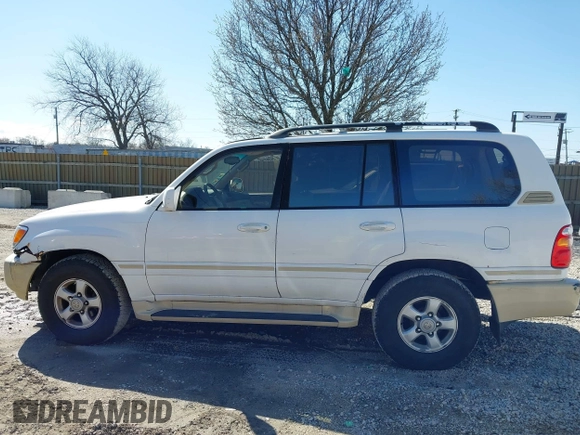 2000 Toyota Land Cruiser z VIN JT3HT05J5Y0126396, wystawiony jako IAAI lot #41986185 z przebiegiem 201 156 mil mil oraz . Historia ofert i sprzedaży dostępna na DreamBid. Obrazek 15.